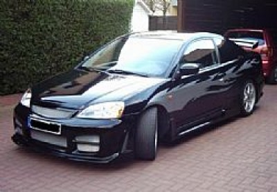 Honda Civic coupe mit TSS Verspoilerung.jpg