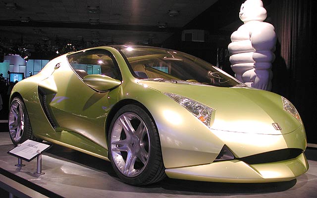 112_06naias_01x_american_honda_concept_gxr_hybrid_passenger_side.jpg