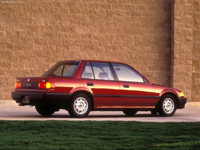 Honda-Civic_Sedan_1988_800x600_wallpaper_03.jpg
