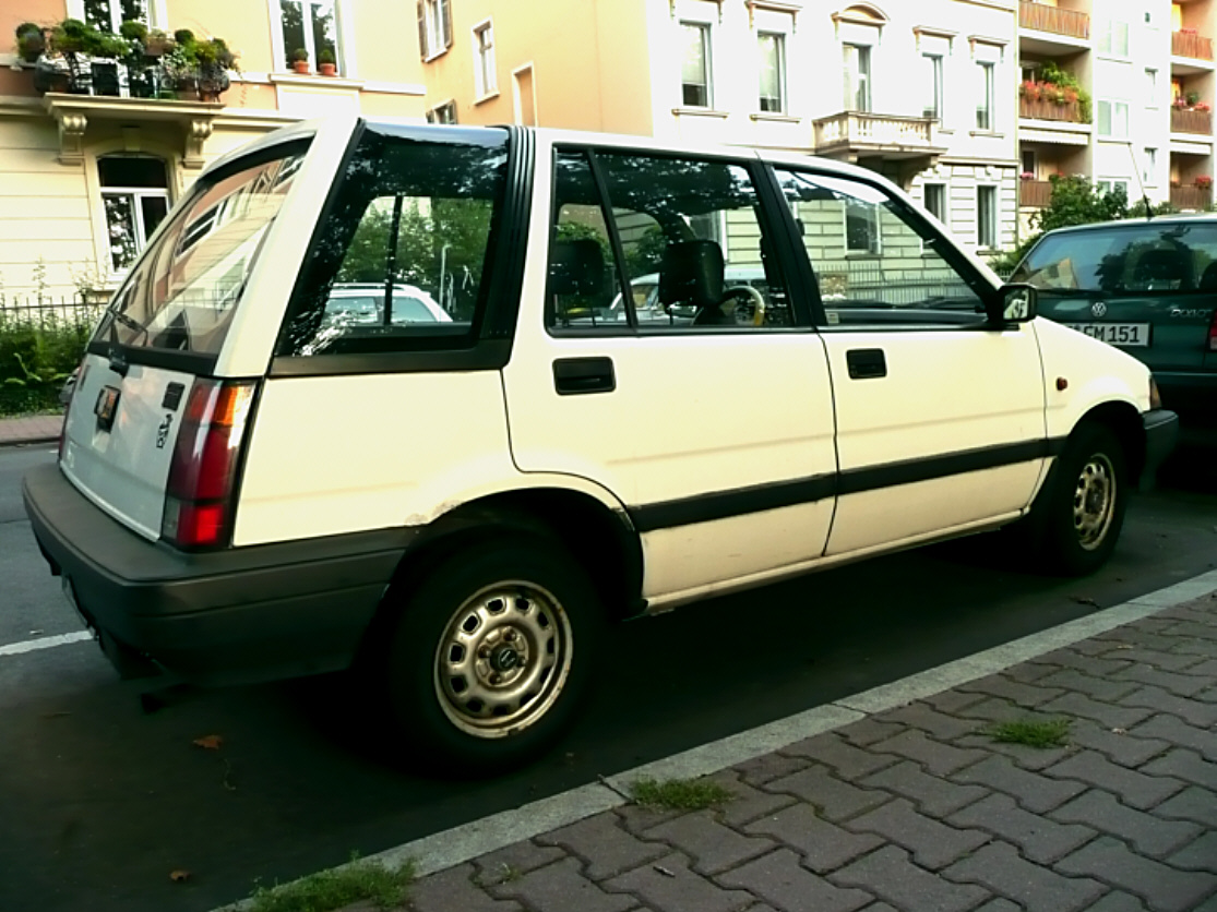 Honda Civic Shuttle - maehn - 01.jpg