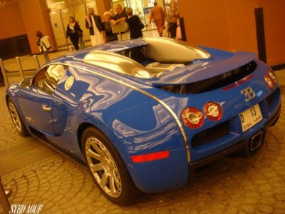 Bugatti Veyron..jpg