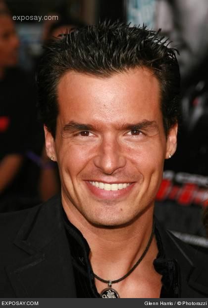 antonio-sabato-jr-mission-impossible-iii-los-angeles-premiere-arrivals-4ntDm3.jpg