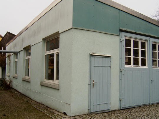 Garage außen (rechts).jpg