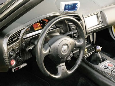 130_0401_10z+Honda_S2000+Interior_View_Carbon_Fiber_Dashboard.jpg