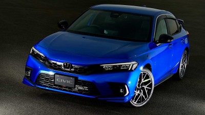 2022-honda-civic-hatchback-front-view-with-accessories.jpg